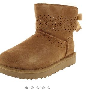 Women’s UGG Dae Sunshine Boot Perf
